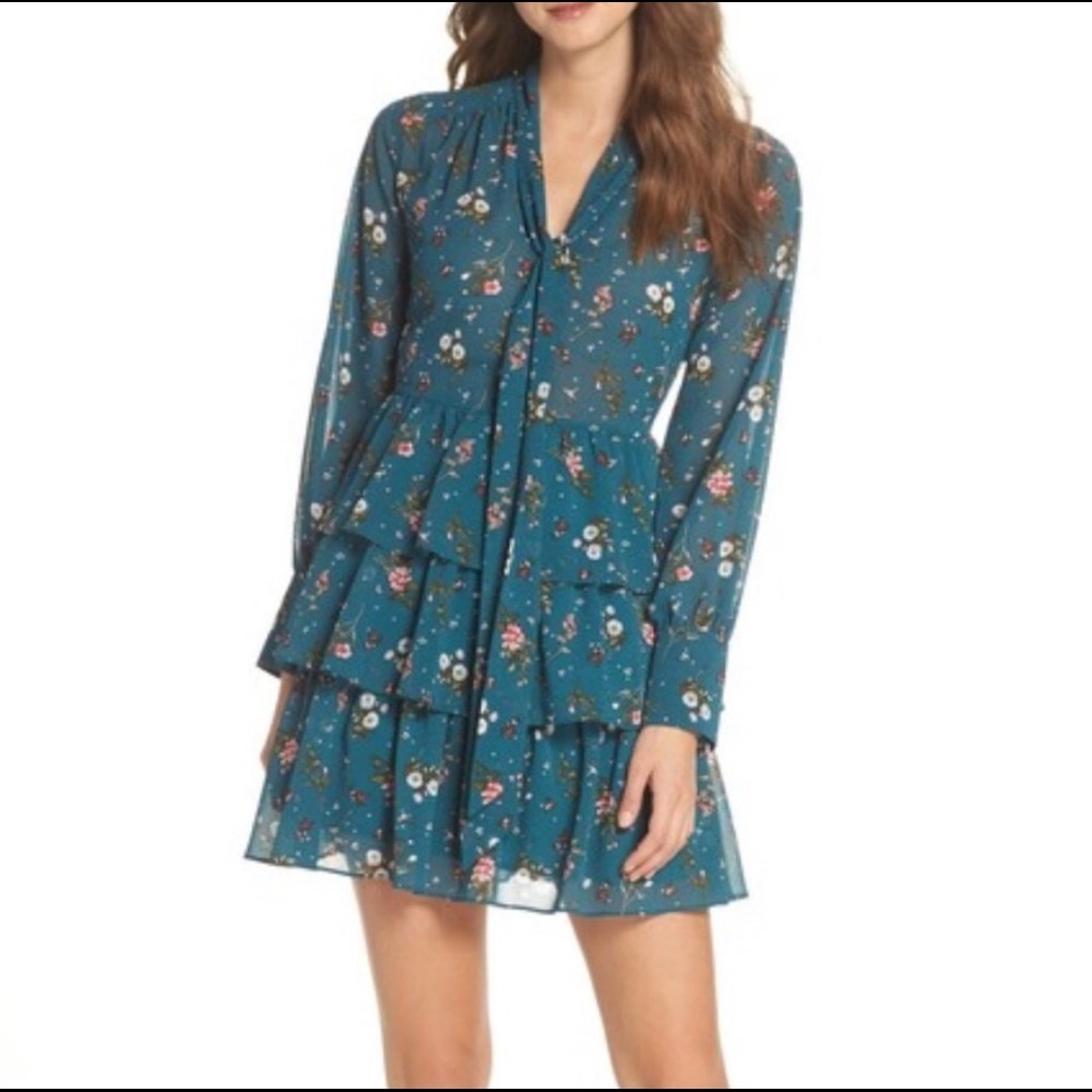 CHELSEA28 TIERED FLORAL TIE NECK DRESS